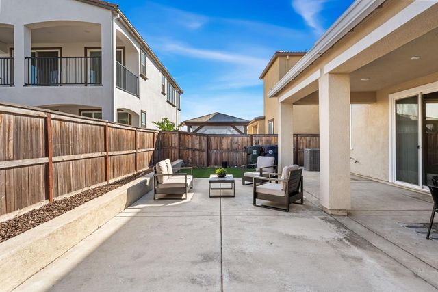3607 Yellow Leaf Ave, Sacramento, CA 95835