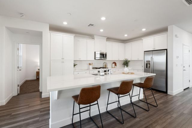 3607 Yellow Leaf Ave, Sacramento, CA 95835