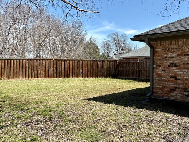 3104 Arkansas Circle, Sherman, TX 75090