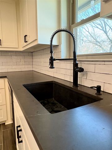 3104 Arkansas Circle, Sherman, TX 75090