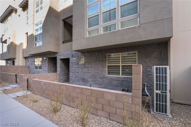 667 Grey Saker Street, Las Vegas, NV 89138