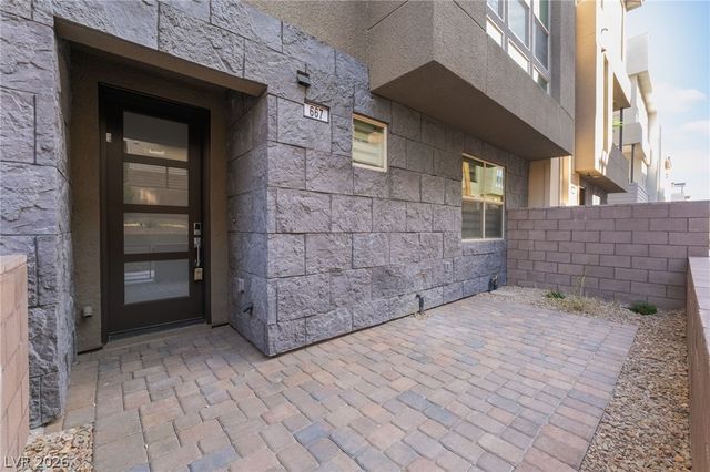 667 Grey Saker Street, Las Vegas, NV 89138