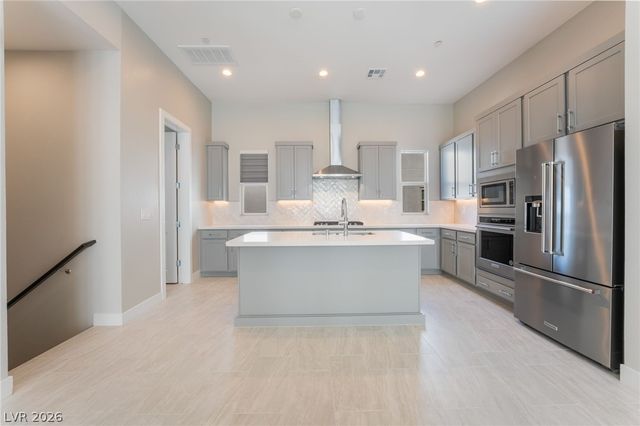 667 Grey Saker Street, Las Vegas, NV 89138