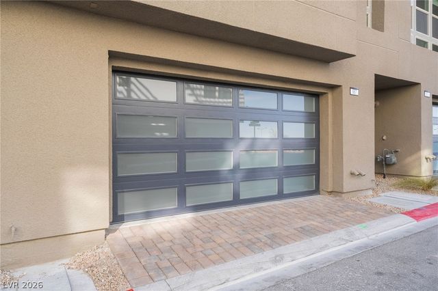 667 Grey Saker Street, Las Vegas, NV 89138