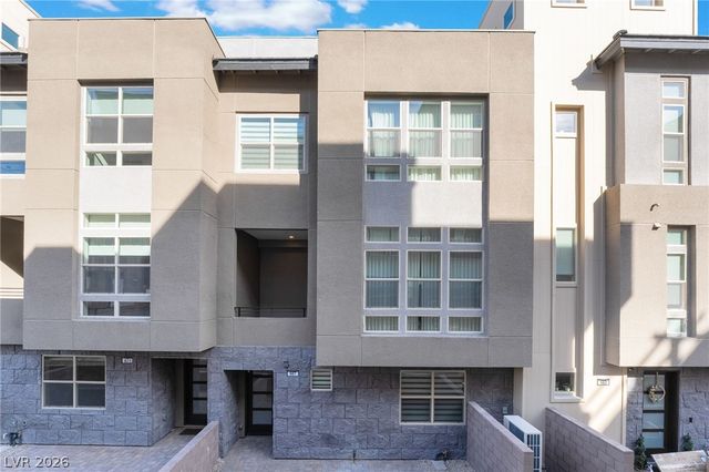 667 Grey Saker Street, Las Vegas, NV 89138