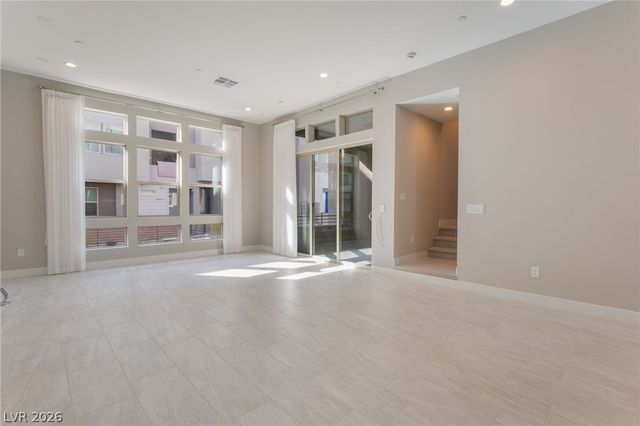 667 Grey Saker Street, Las Vegas, NV 89138