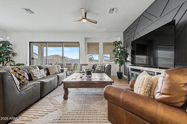 3966 W ANTELOPE Way, San Tan Valley, AZ 85144