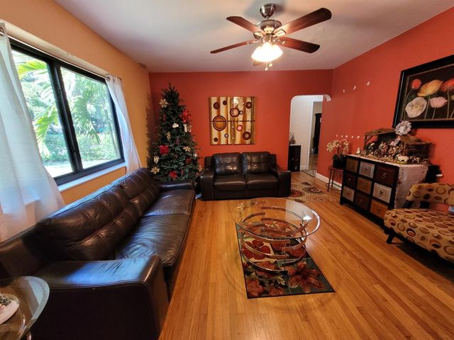 1060 NE 122nd Street, North Miami, FL 33161