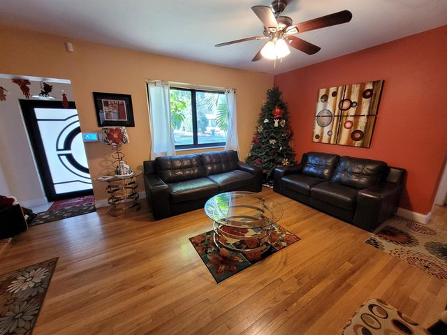 1060 NE 122nd Street, North Miami, FL 33161
