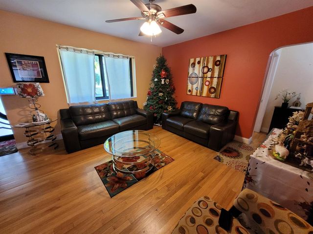 1060 NE 122nd Street, North Miami, FL 33161