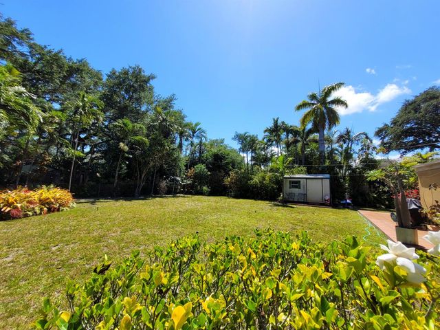 1060 NE 122nd Street, North Miami, FL 33161