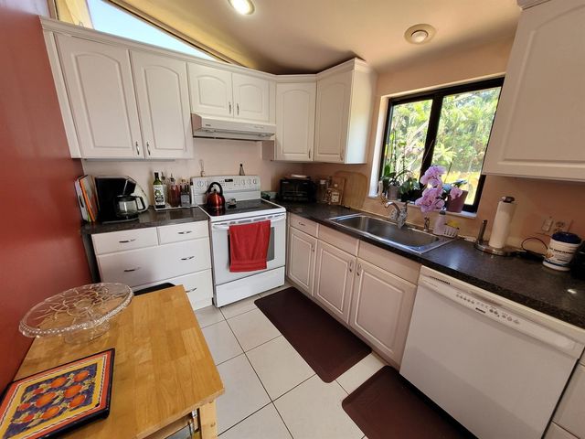 1060 NE 122nd Street, North Miami, FL 33161