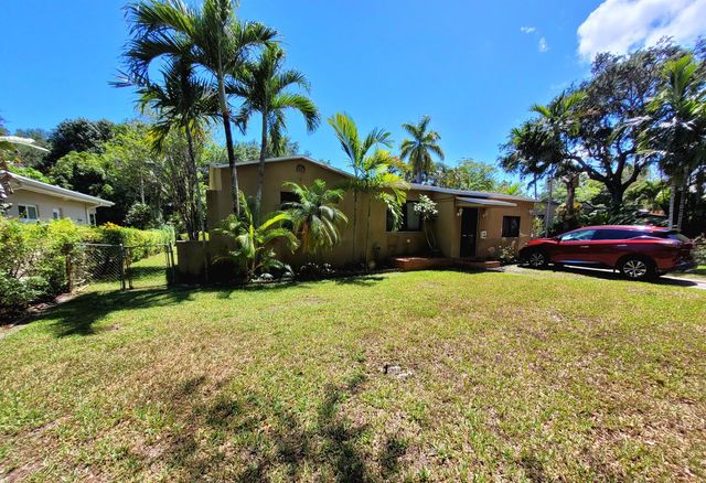 1060 NE 122nd Street, North Miami, FL 33161