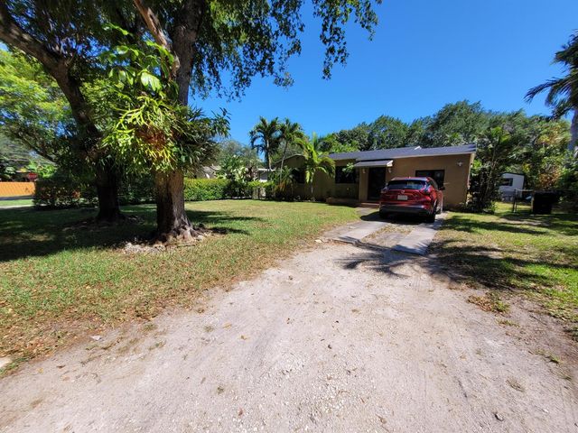 1060 NE 122nd Street, North Miami, FL 33161