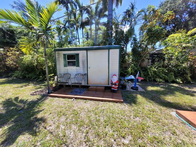 1060 NE 122nd Street, North Miami, FL 33161