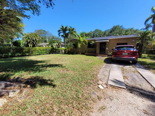 1060 NE 122nd Street, North Miami, FL 33161