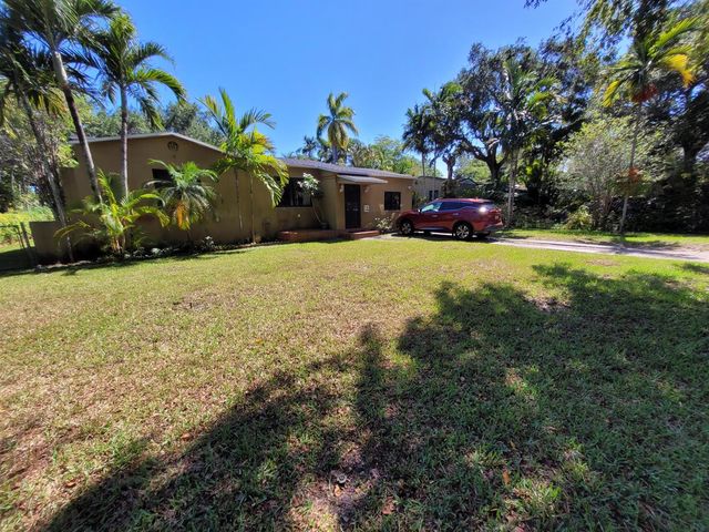 1060 NE 122nd Street, North Miami, FL 33161