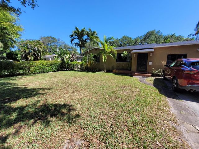 1060 NE 122nd Street, North Miami, FL 33161