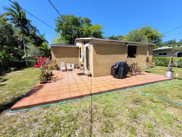 1060 NE 122nd Street, North Miami, FL 33161