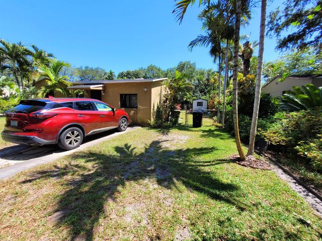 1060 NE 122nd Street, North Miami, FL 33161