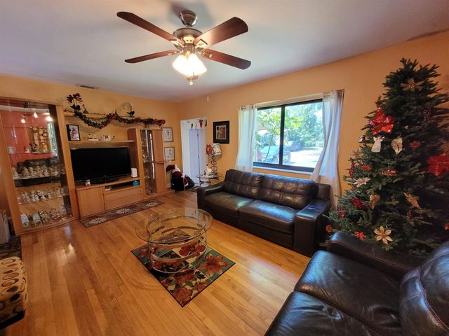 1060 NE 122nd Street, North Miami, FL 33161