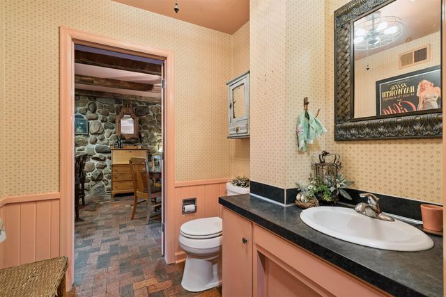 2522 Sunset Boulevard, Cedar Falls, IA 50613