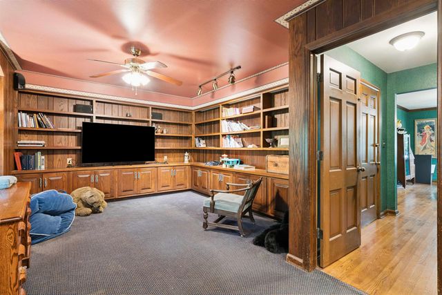 2522 Sunset Boulevard, Cedar Falls, IA 50613