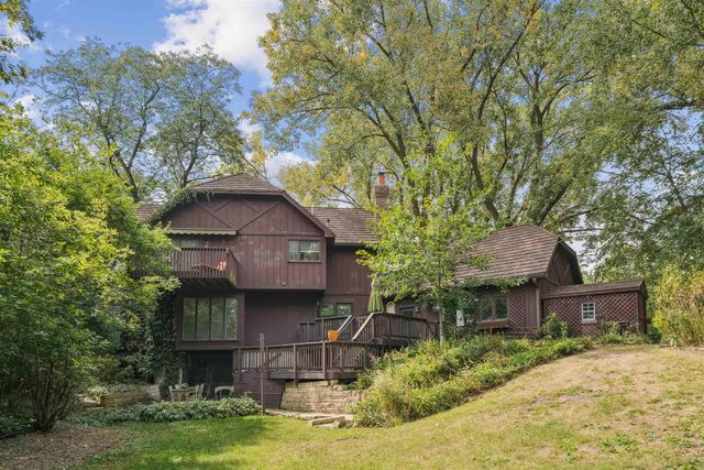 2522 Sunset Boulevard, Cedar Falls, IA 50613