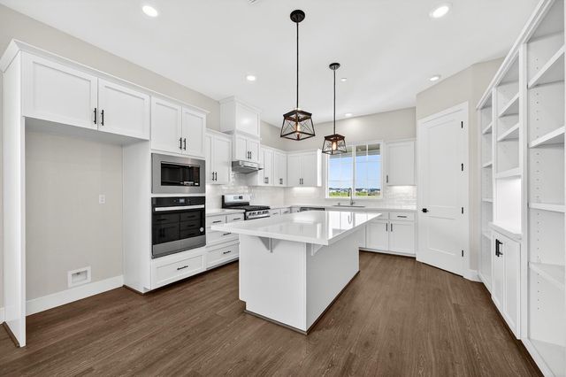 824 Canyonland Ct, Roseville, CA 95747