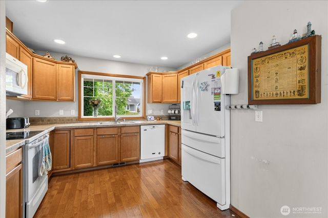 5725 121st Place NE, Marysville, WA 98271