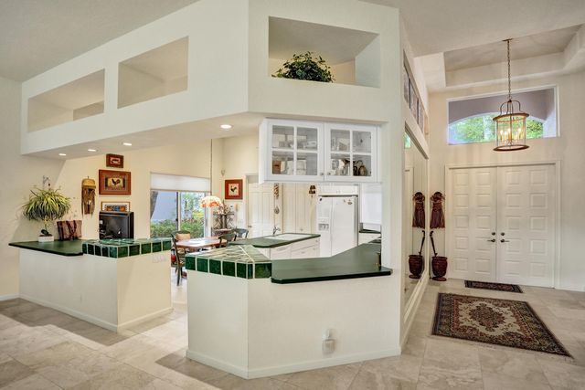 16106 Villa Vizcaya Place, Delray Beach, FL 33446