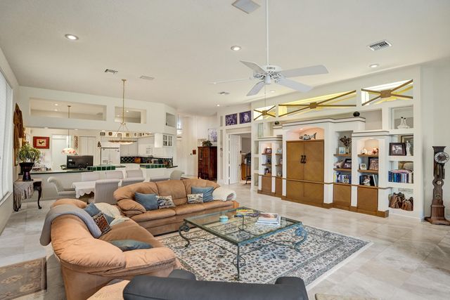 16106 Villa Vizcaya Place, Delray Beach, FL 33446