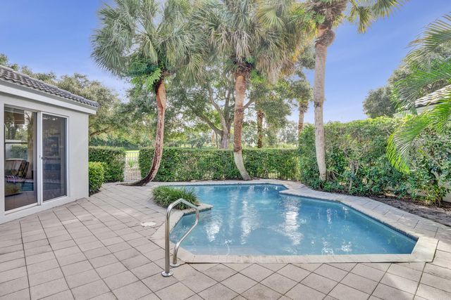 16106 Villa Vizcaya Place, Delray Beach, FL 33446