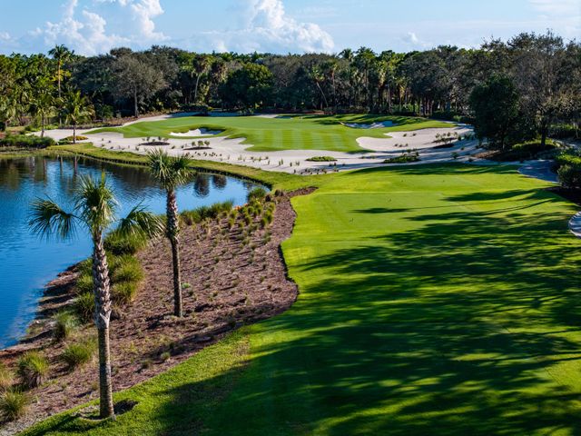16106 Villa Vizcaya Place, Delray Beach, FL 33446