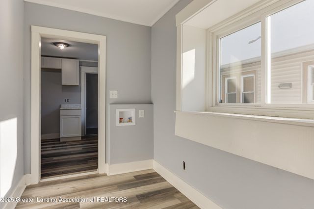 222 S Clemens Avenue, Lansing, MI 48912