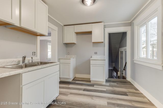 222 S Clemens Avenue, Lansing, MI 48912