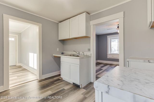 222 S Clemens Avenue, Lansing, MI 48912