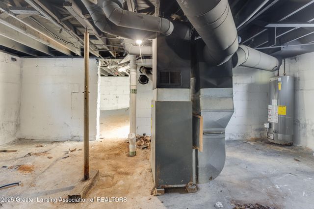 222 S Clemens Avenue, Lansing, MI 48912