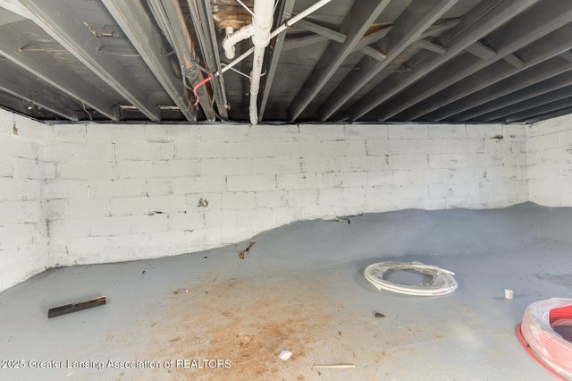 222 S Clemens Avenue, Lansing, MI 48912