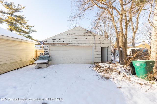 222 S Clemens Avenue, Lansing, MI 48912