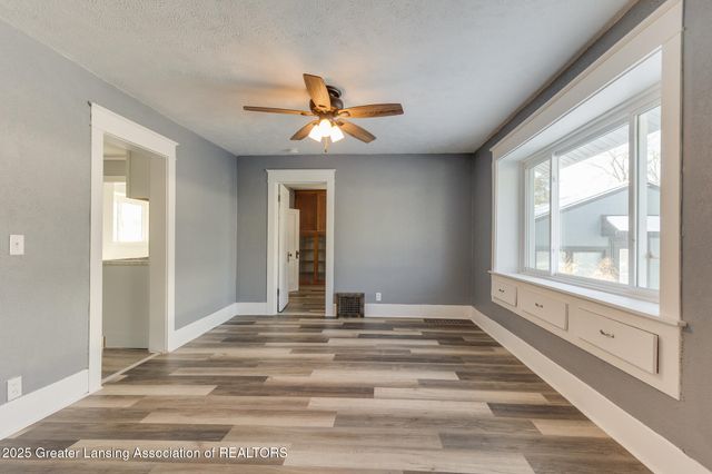 222 S Clemens Avenue, Lansing, MI 48912