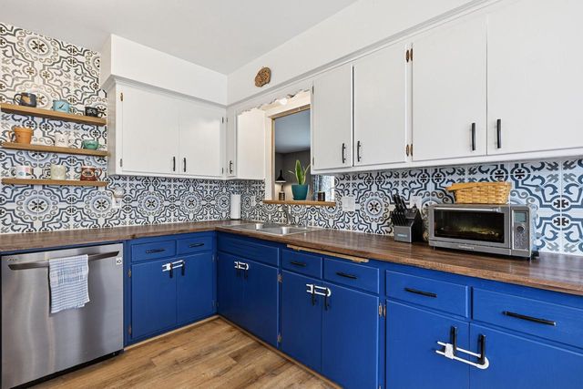 3845 N 100th STREET, Wauwatosa, WI 53222