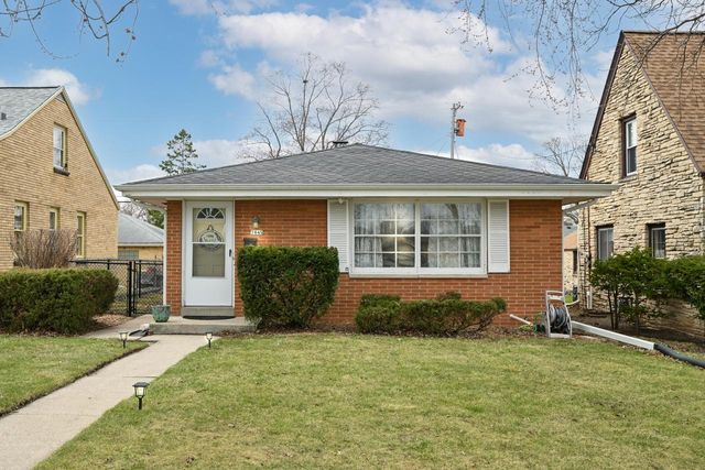 3845 N 100th STREET, Wauwatosa, WI 53222