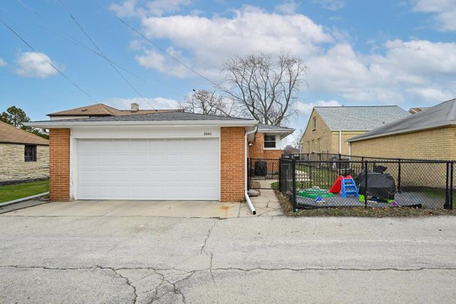 3845 N 100th STREET, Wauwatosa, WI 53222