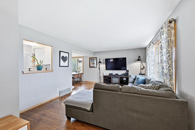 3845 N 100th STREET, Wauwatosa, WI 53222