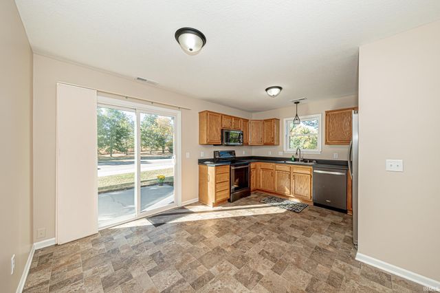 10832 Deep Creek Court, Fort Wayne, IN 46804