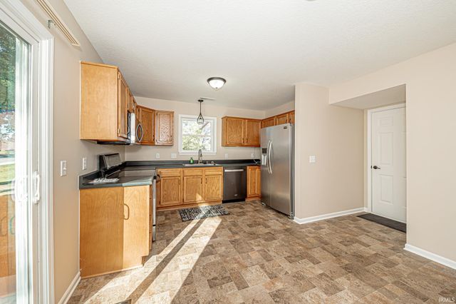 10832 Deep Creek Court, Fort Wayne, IN 46804