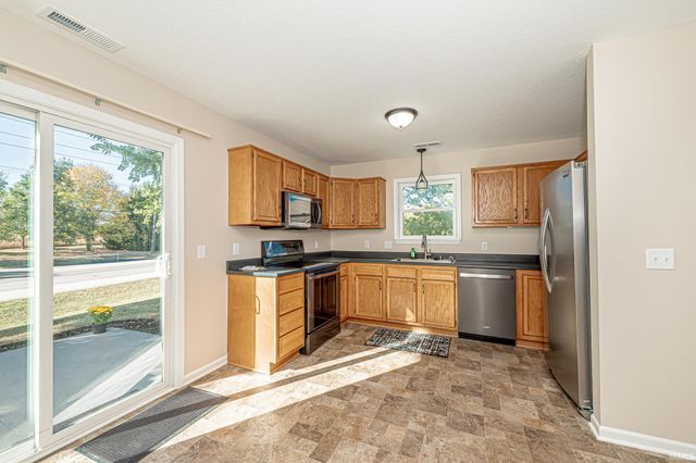 10832 Deep Creek Court, Fort Wayne, IN 46804