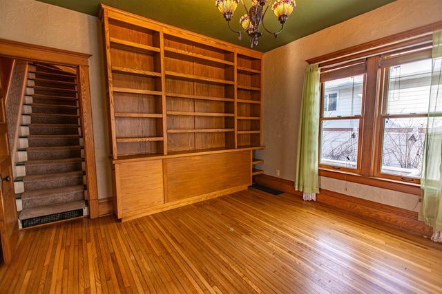 214 S 8th Street, Mount Horeb, WI 53572