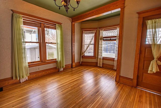 214 S 8th Street, Mount Horeb, WI 53572